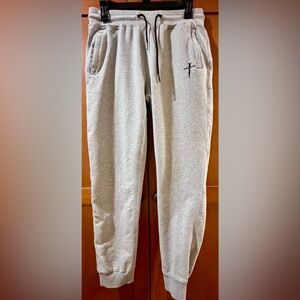 THREE NAILS JOGGERS
WOMENS
SIZE LARGE